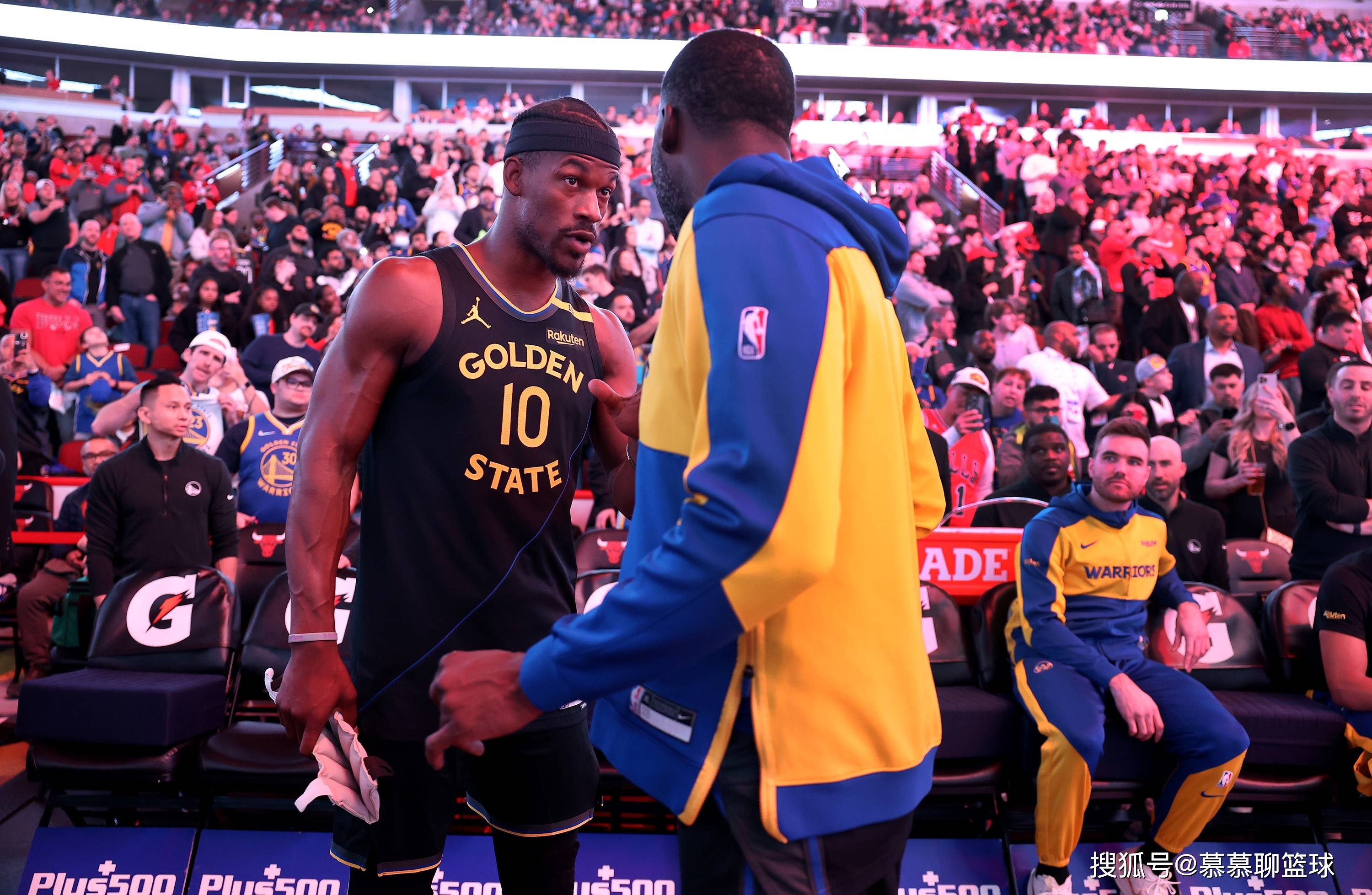 开云体育资讯门户网站-巴特勒迎来十赛季出色发挥，法国队观众热烈欢呼！-开云体育资讯门户网站