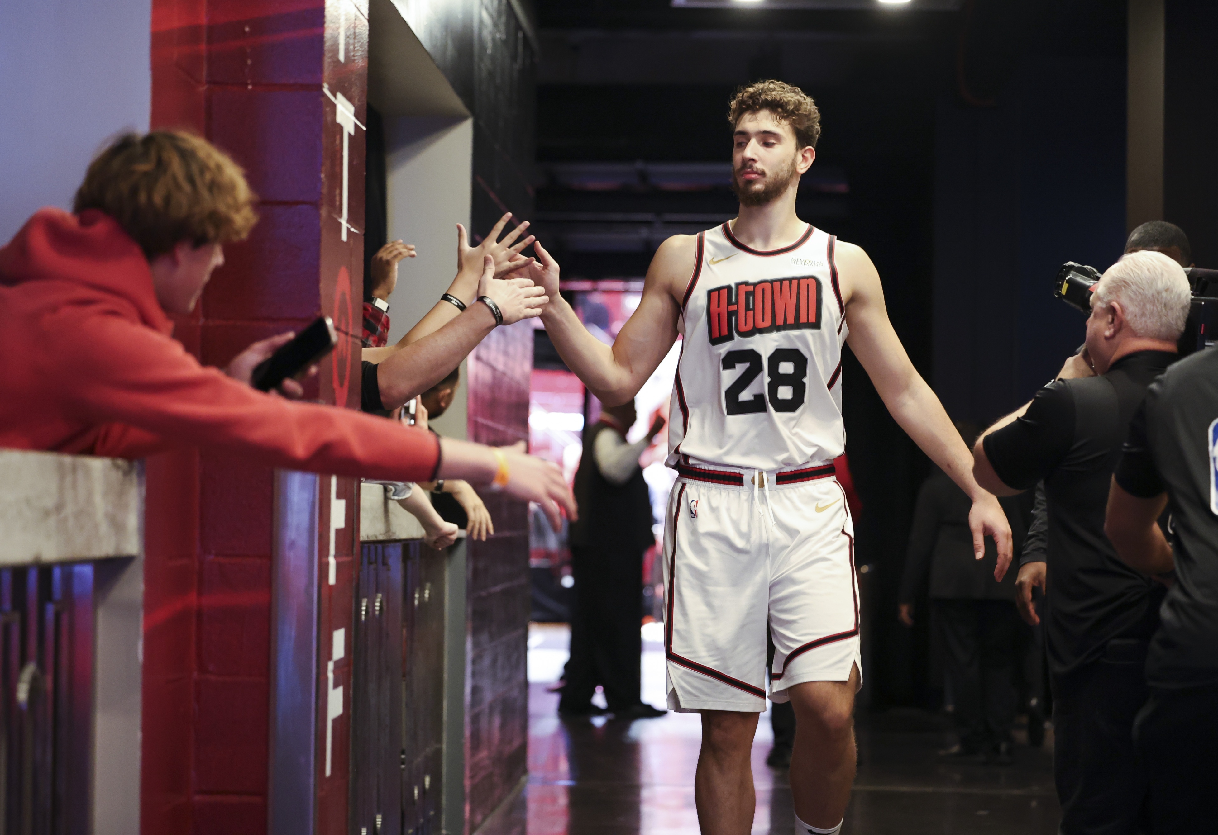 开云-包含字母哥与90激战塞尔维亚队分钟，重返赛场胜负难料！，哈兰德焦点对战赛场气氛高涨的词条-开云